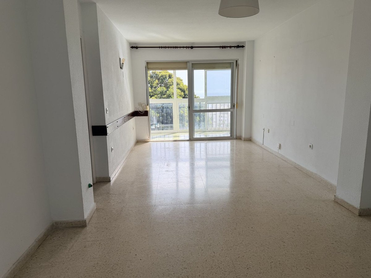 3 Bed Middle Floor Apartment in Torremolinos