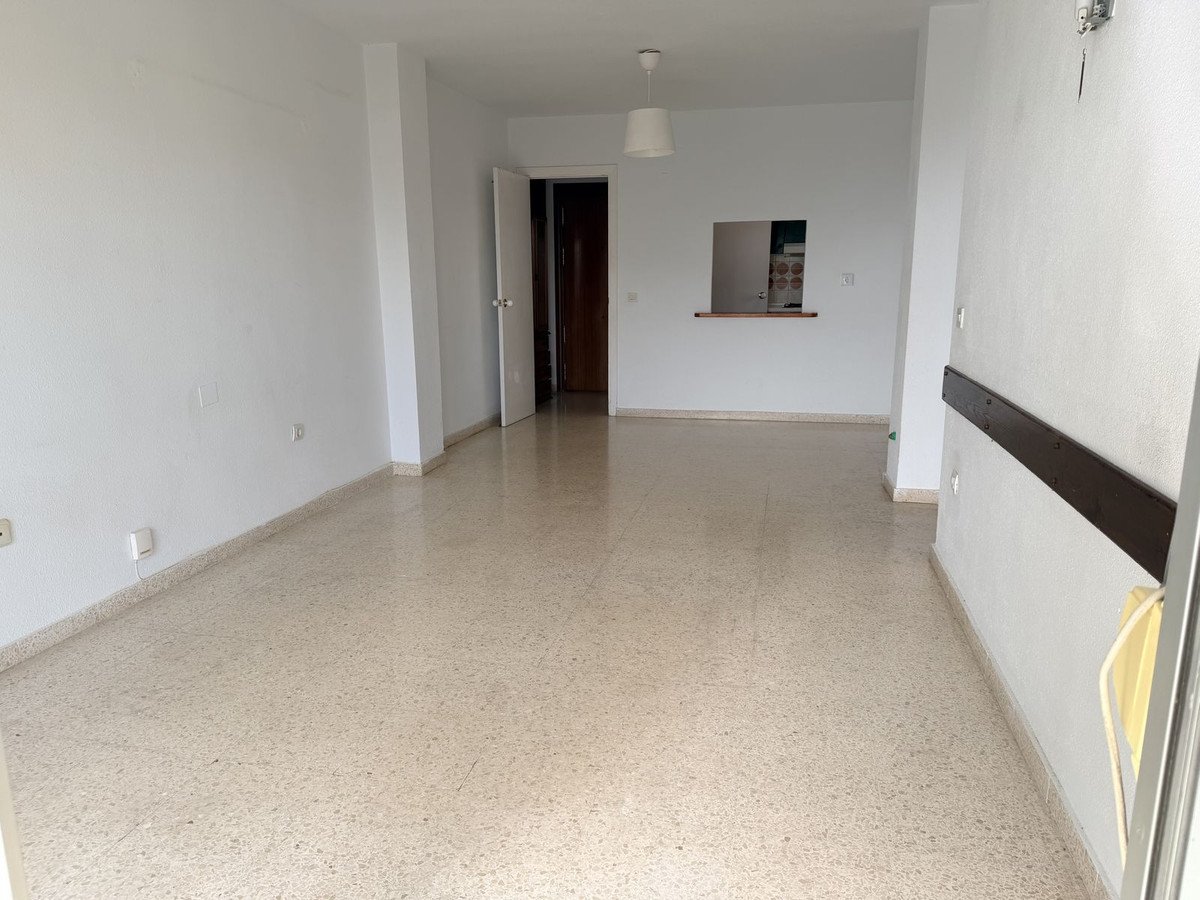 3 Bed Middle Floor Apartment in Torremolinos