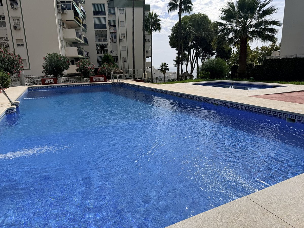 3 Bed Middle Floor Apartment in Torremolinos