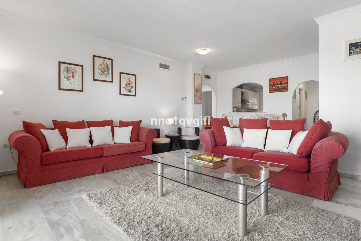 2 Bed Ground Floor Apartment in Calahonda