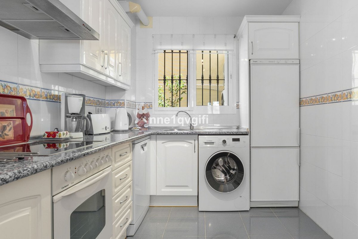 2 Bed Ground Floor Apartment in Calahonda