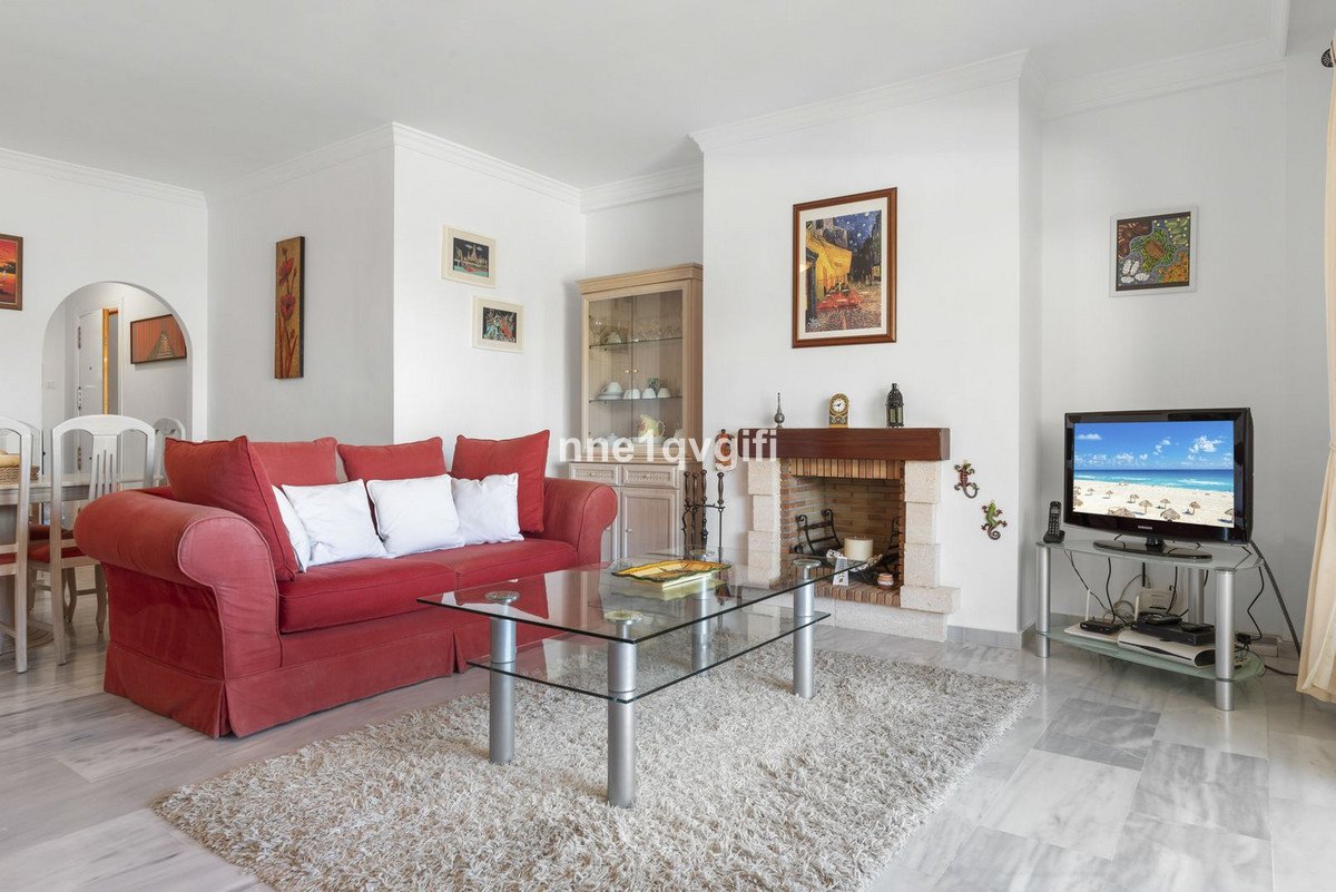 2 Bed Ground Floor Apartment in Calahonda