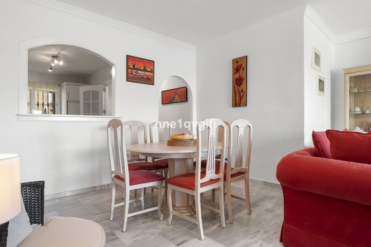 2 Bed Ground Floor Apartment in Calahonda