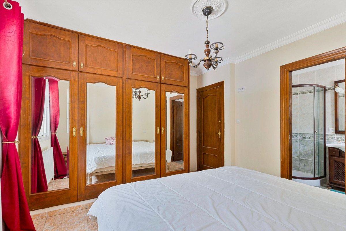 4 Bed Detached Villa in Tolox