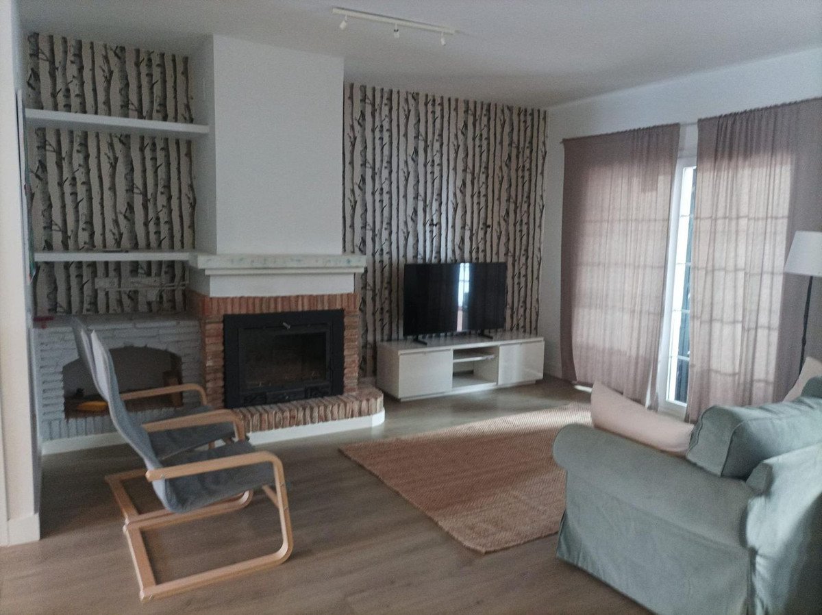 4 Bed Townhouse in Alhaurín de la Torre