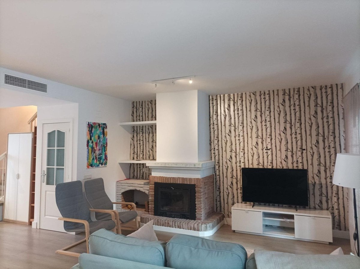 4 Bed Townhouse in Alhaurín de la Torre
