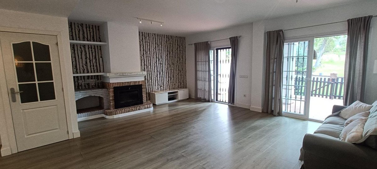4 Bed Townhouse in Alhaurín de la Torre