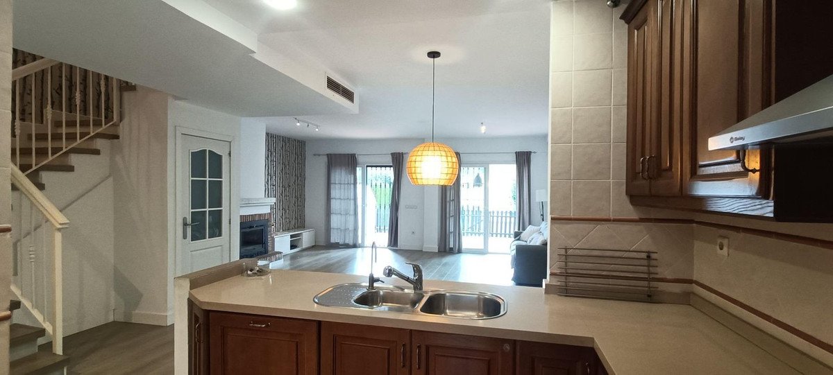 4 Bed Townhouse in Alhaurín de la Torre