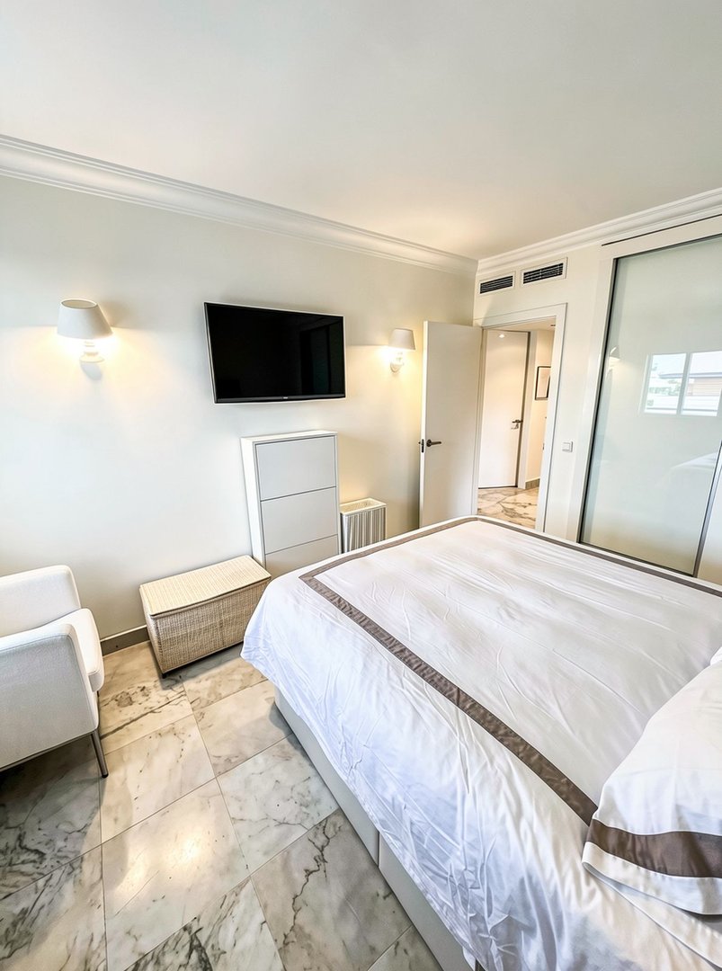 1 Bed Middle Floor Apartment in Puerto Banús