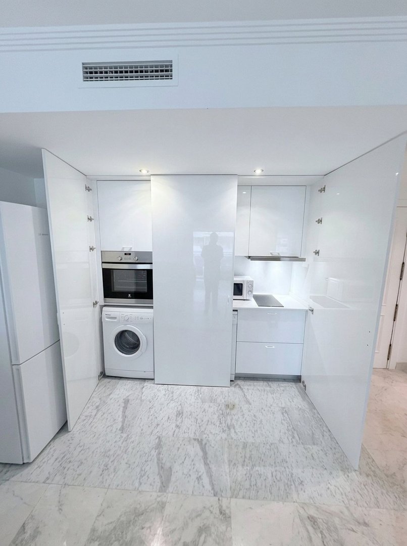 1 Bed Middle Floor Apartment in Puerto Banús