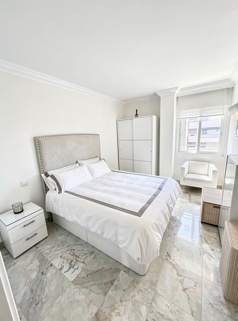 1 Bed Middle Floor Apartment in Puerto Banús