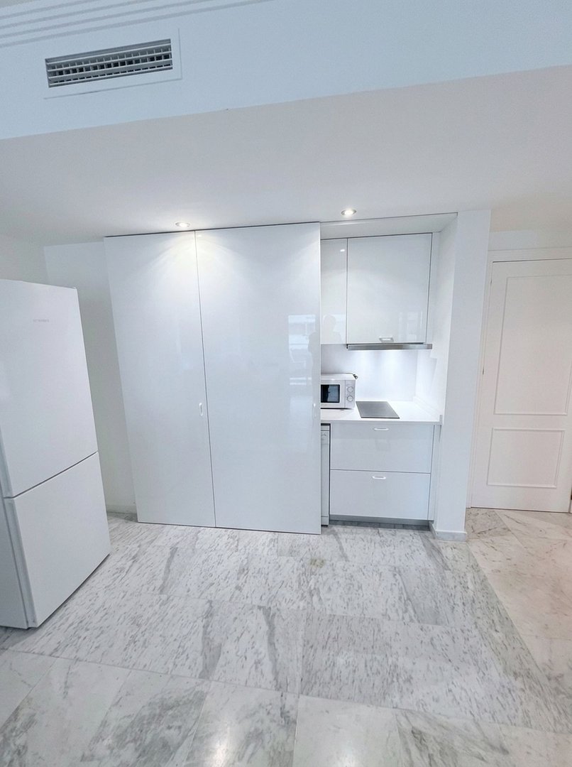 1 Bed Middle Floor Apartment in Puerto Banús