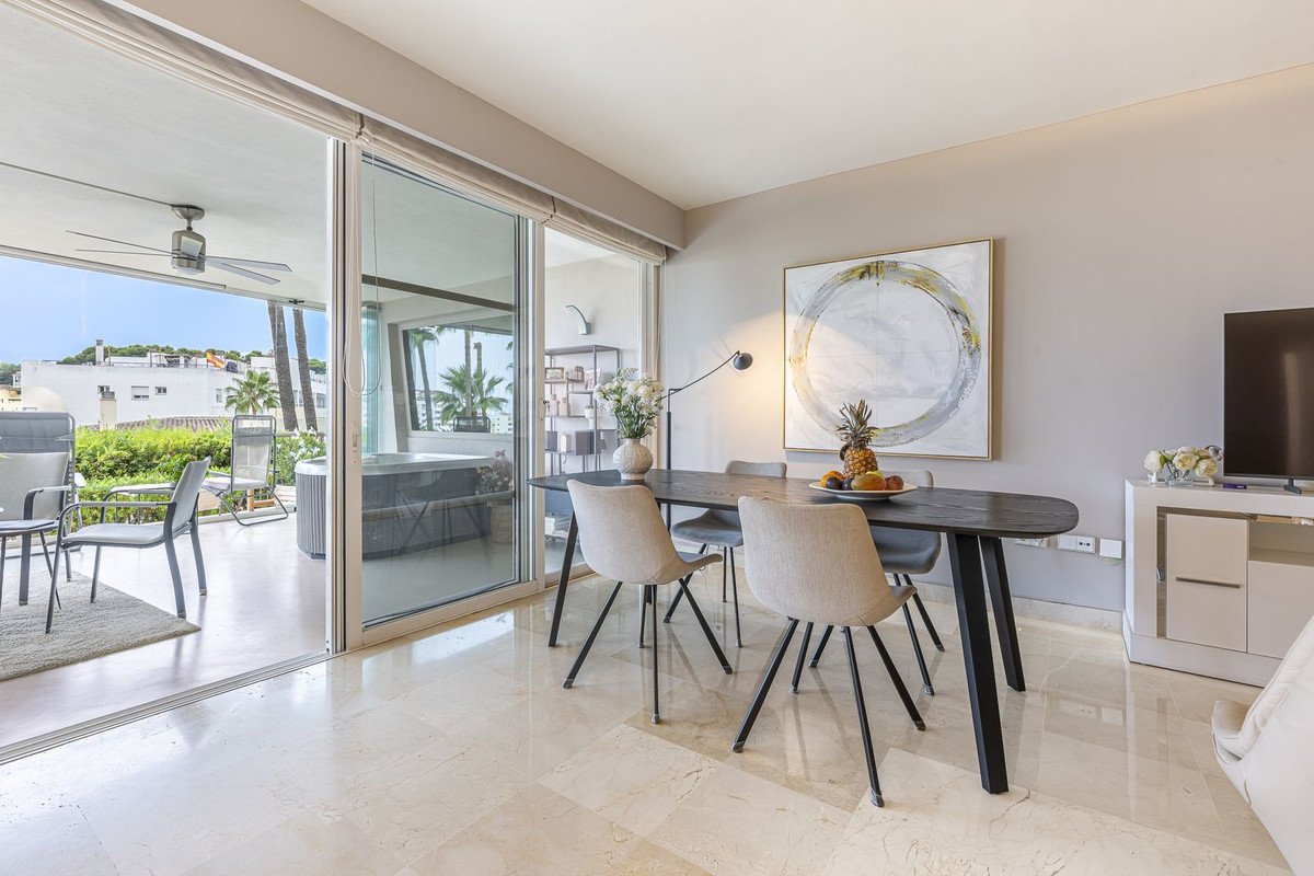 2 Bed Middle Floor Apartment in Miraflores