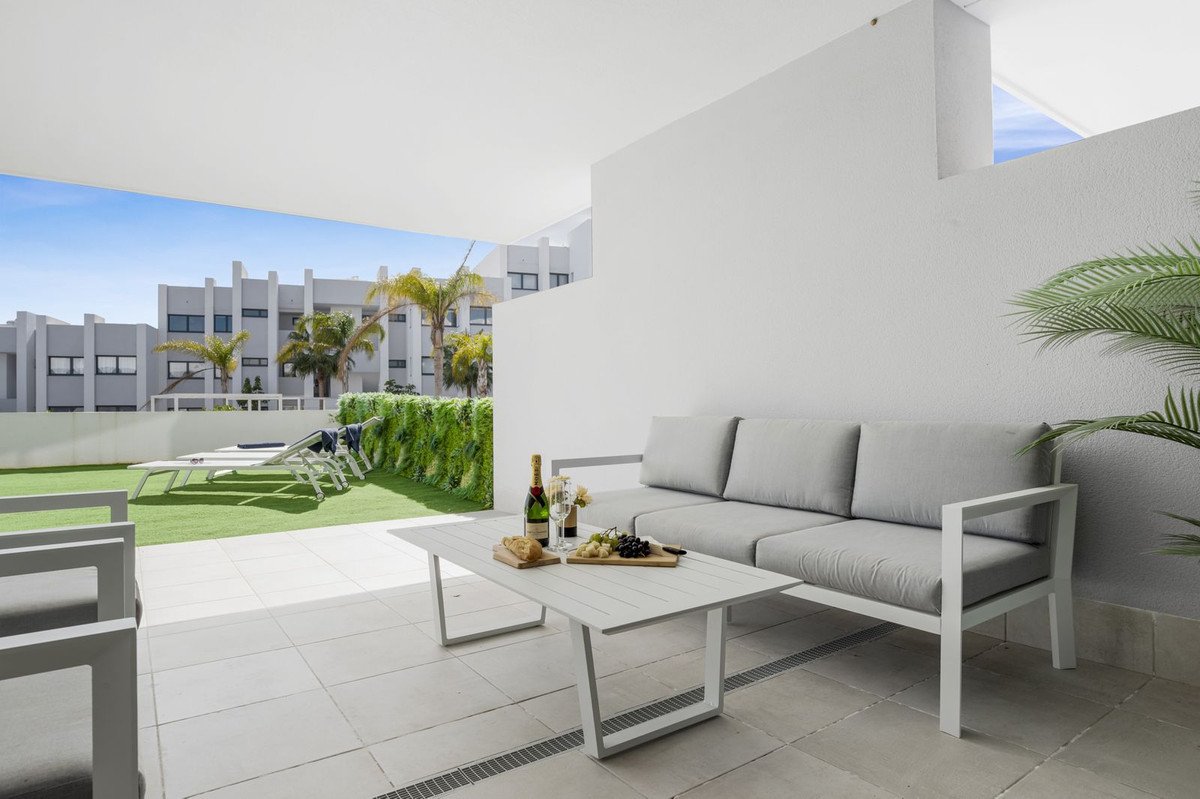 2 Bed Ground Floor Apartment in Manilva