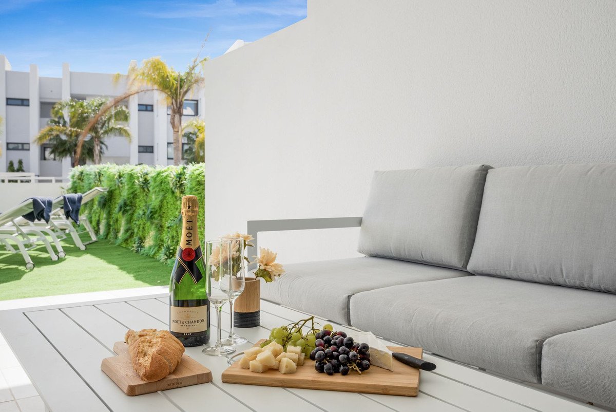 2 Bed Ground Floor Apartment in Manilva