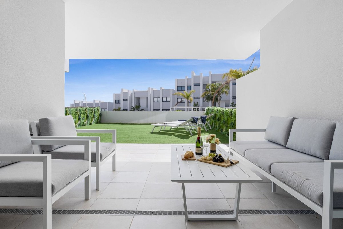 2 Bed Ground Floor Apartment in Manilva