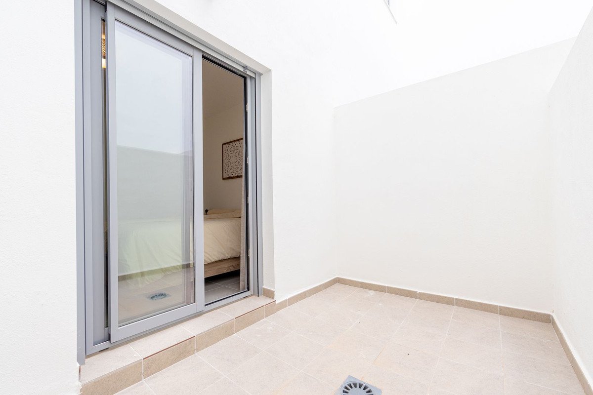 3 Bed Middle Floor Apartment in Benalmadena Costa