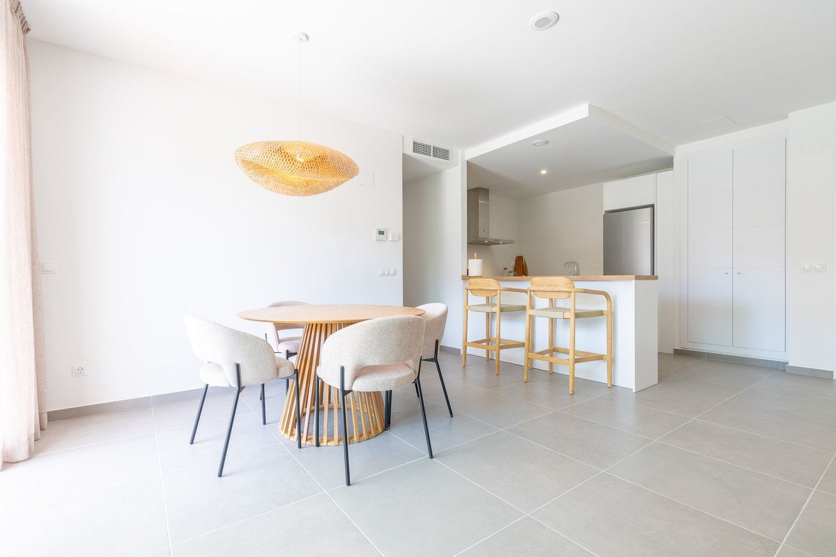 3 Bed Middle Floor Apartment in Benalmadena Costa