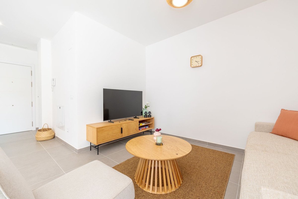 3 Bed Middle Floor Apartment in Benalmadena Costa