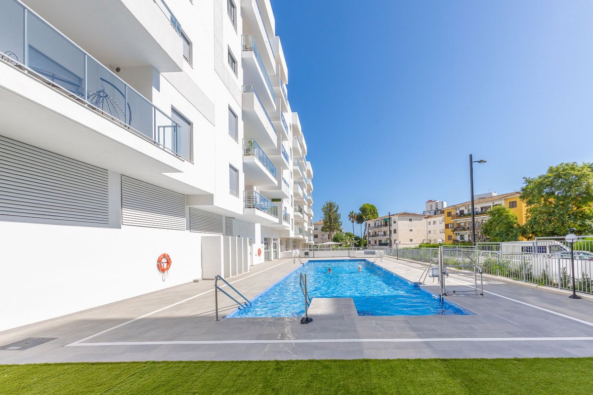 3 Bed Middle Floor Apartment in Benalmadena Costa