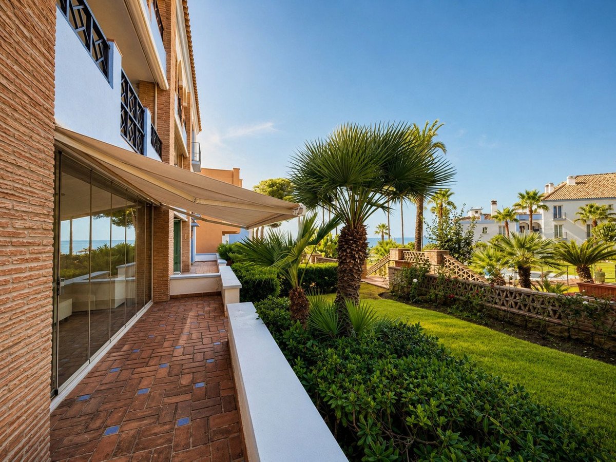2 Bed Ground Floor Apartment in Casares Playa