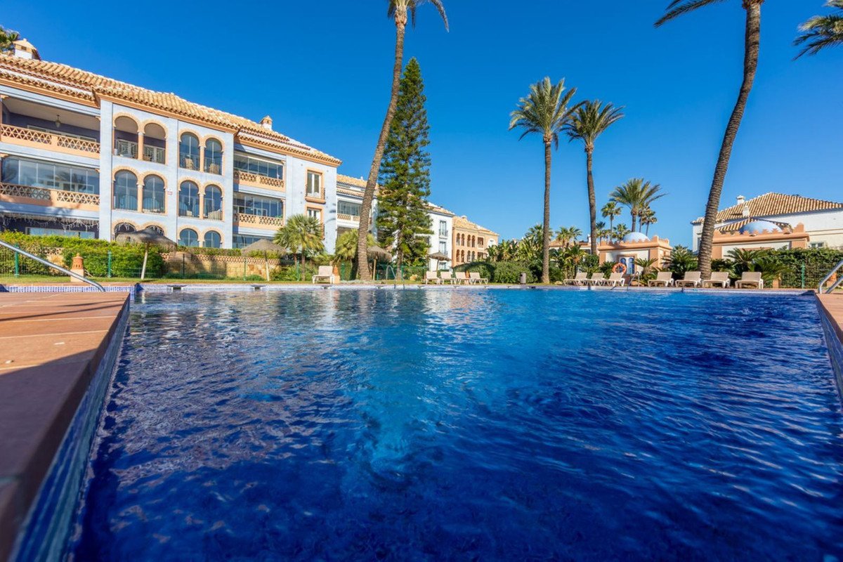 2 Bed Ground Floor Apartment in Casares Playa