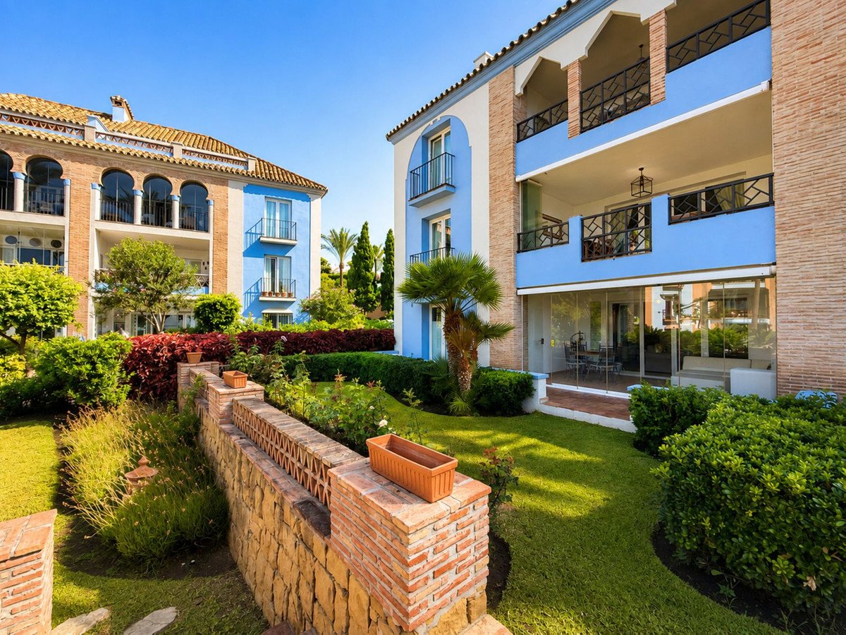 2 Bed Ground Floor Apartment in Casares Playa