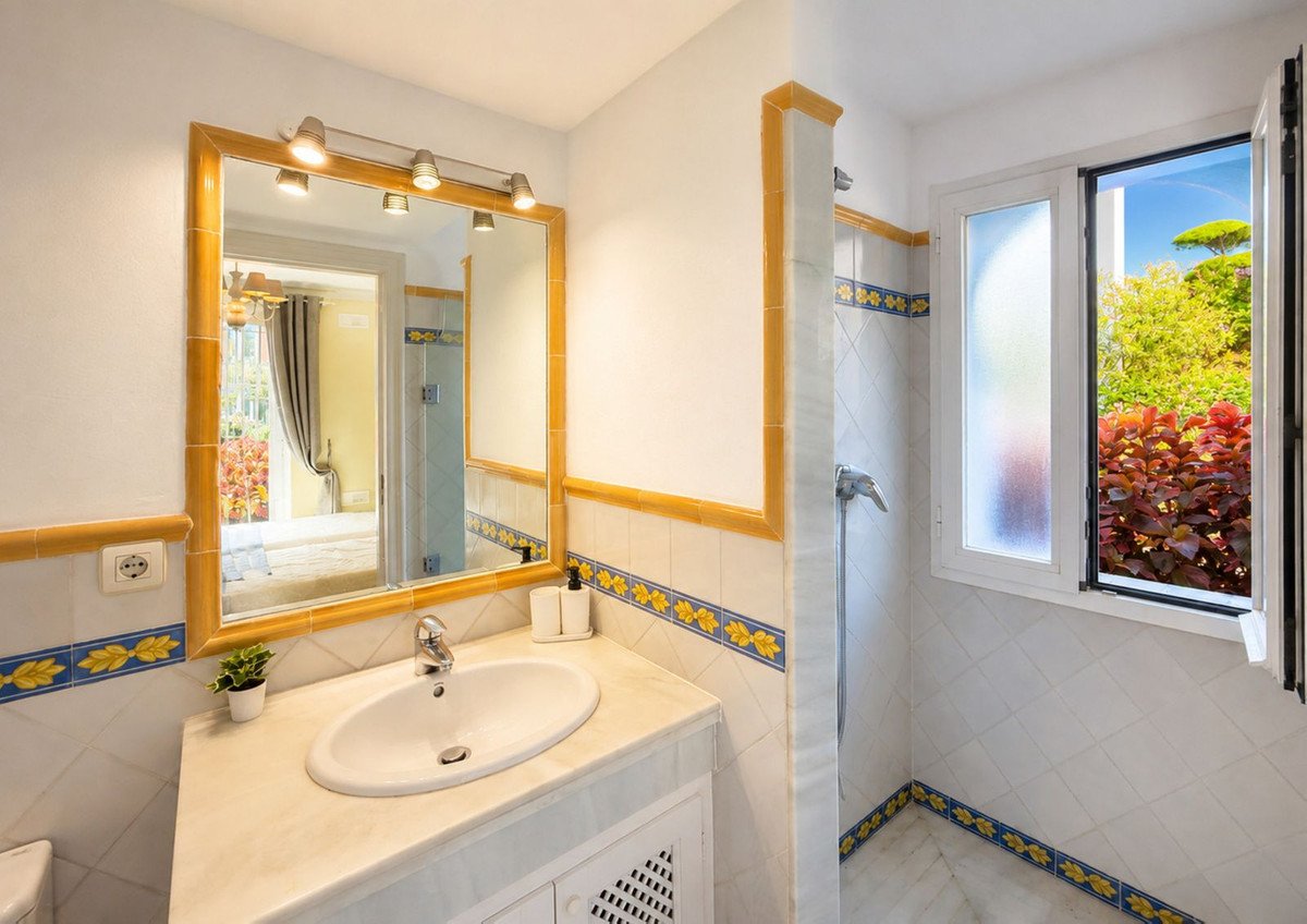 2 Bed Ground Floor Apartment in Casares Playa