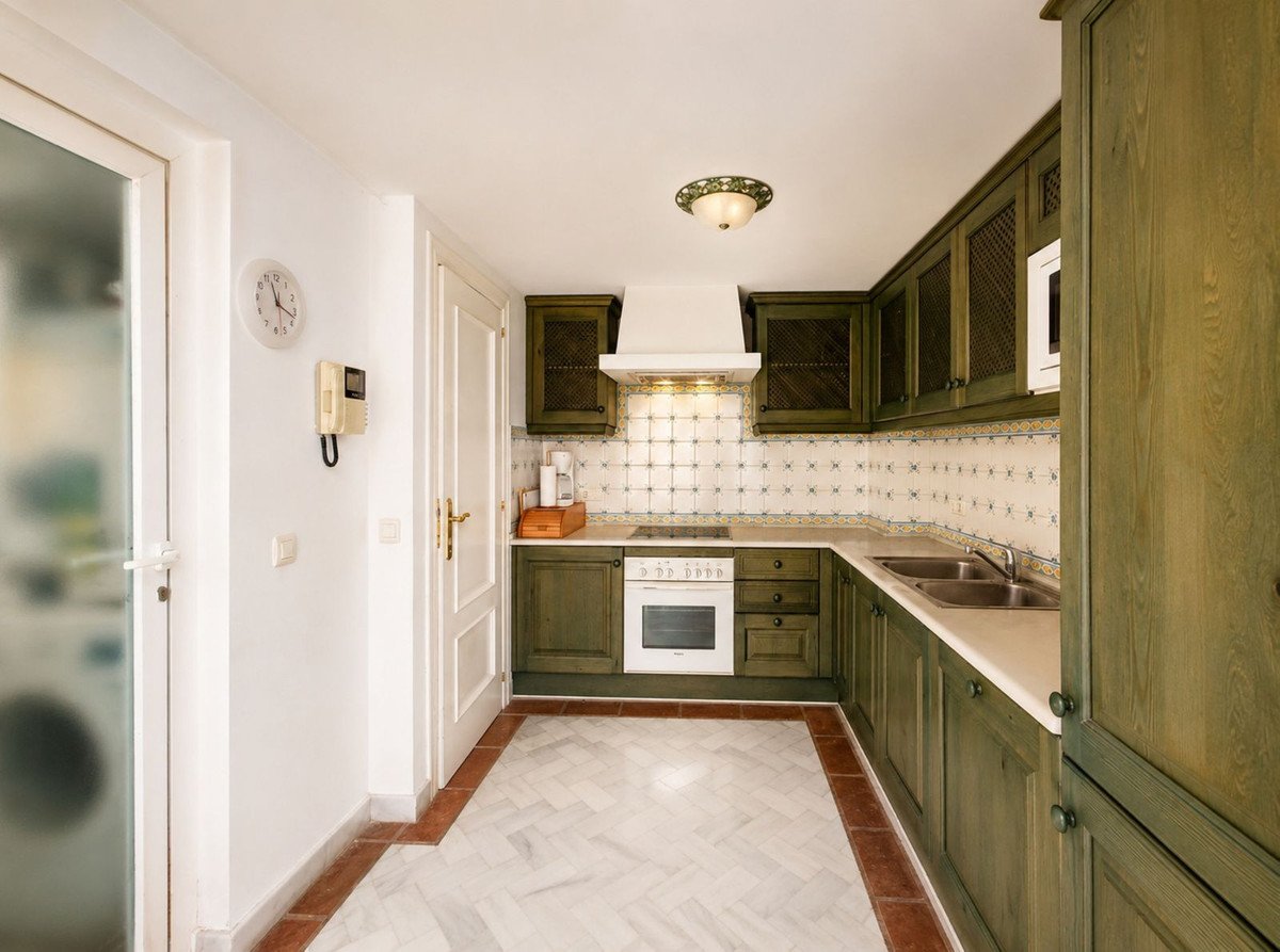 2 Bed Ground Floor Apartment in Casares Playa