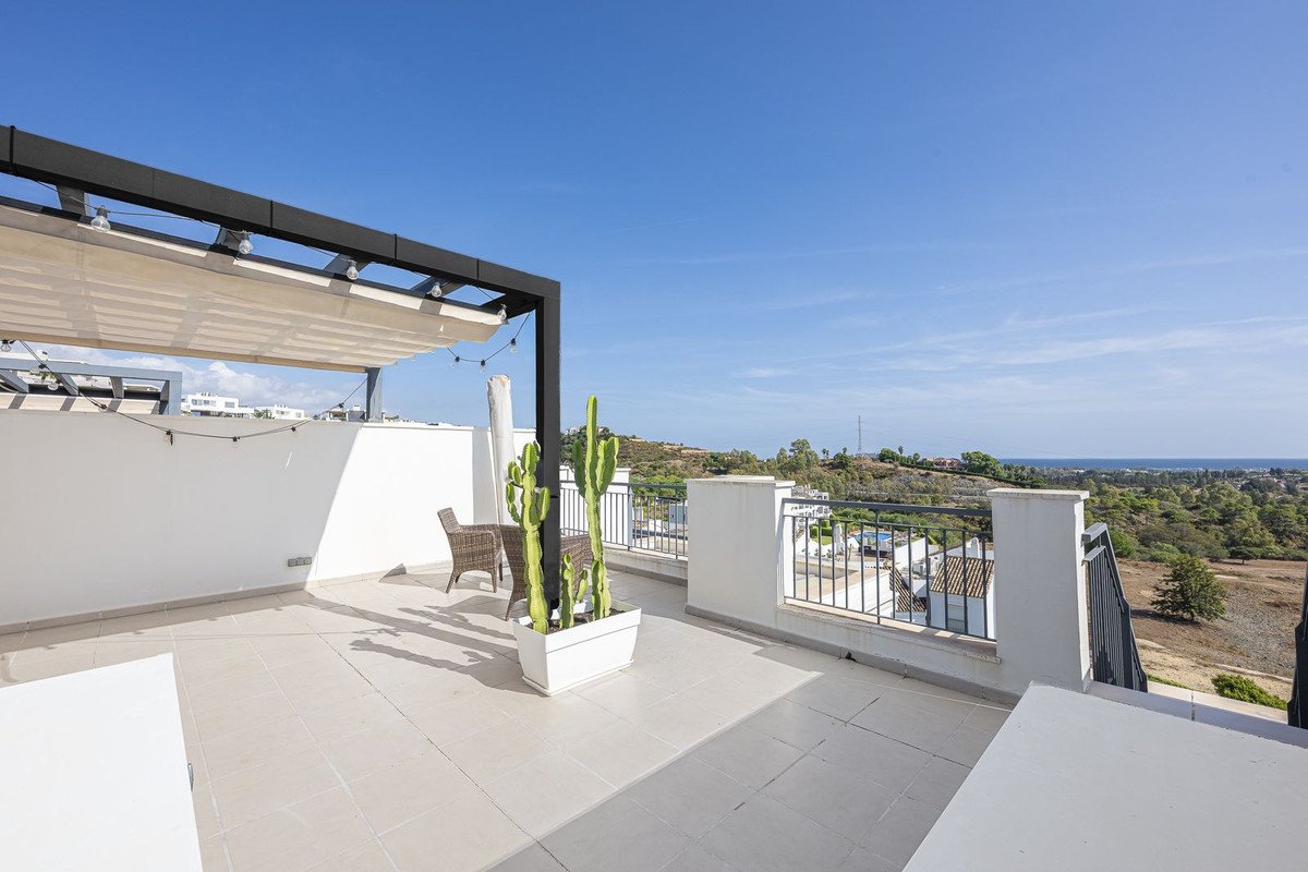 2 Bed Penthouse Duplex in Benahavís