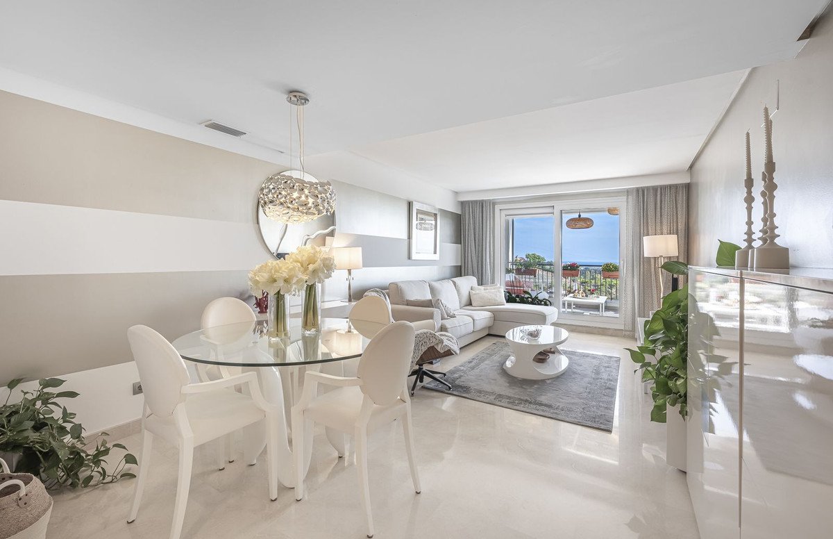 2 Bed Penthouse Duplex in Benahavís
