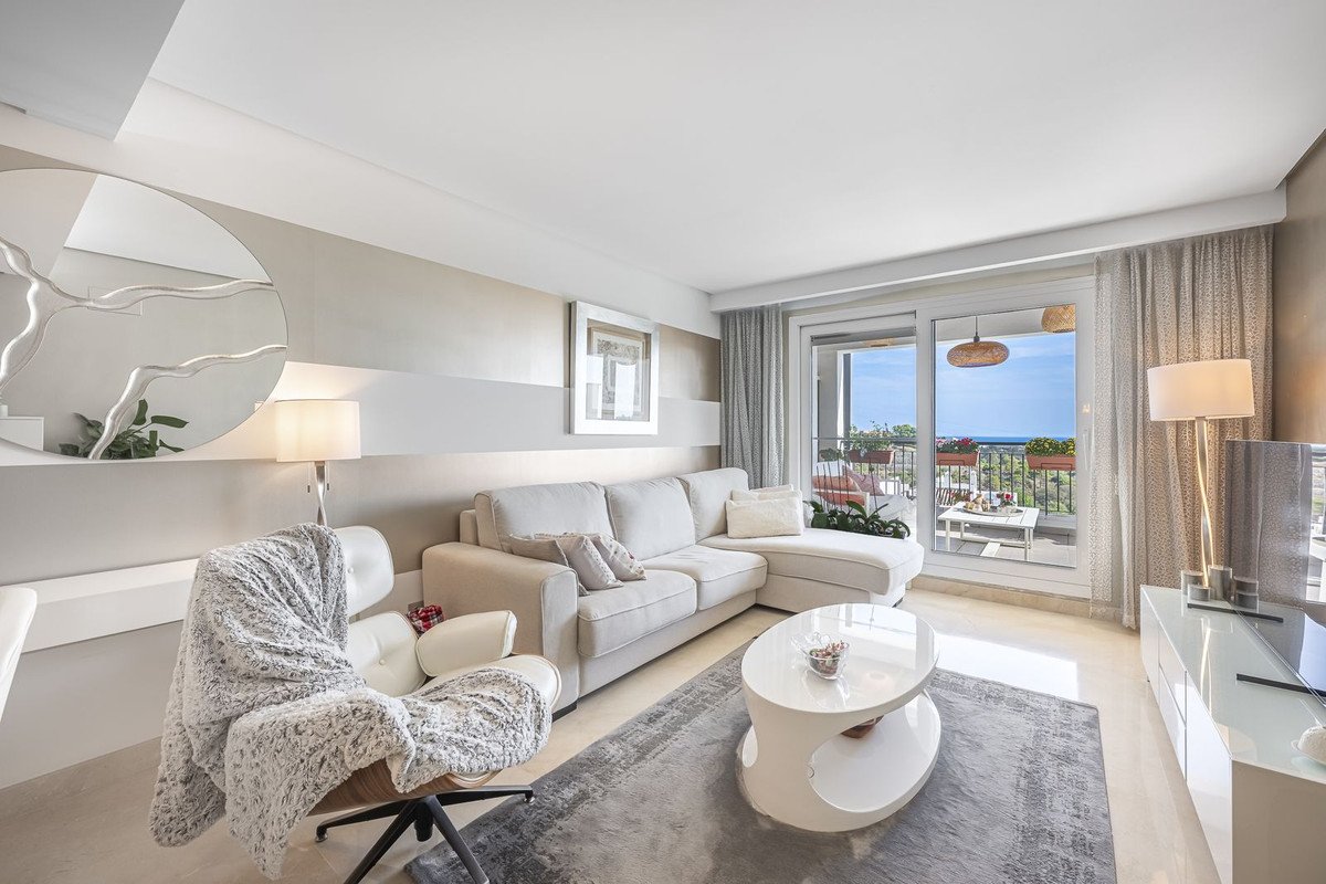 2 Bed Penthouse Duplex in Benahavís