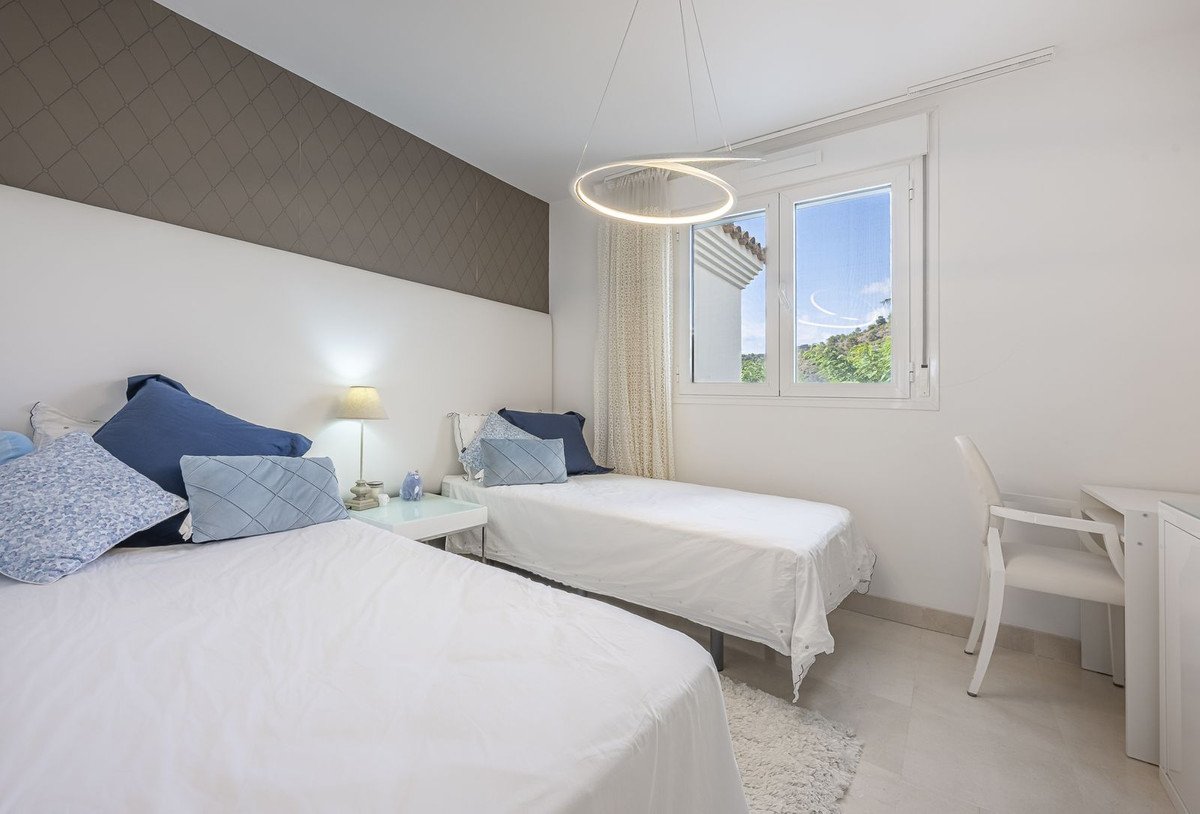 2 Bed Penthouse Duplex in Benahavís