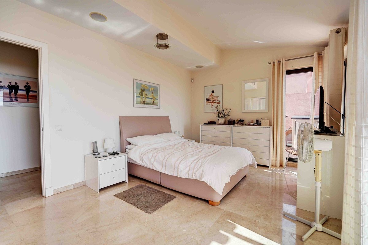 2 Bed Penthouse in Calahonda