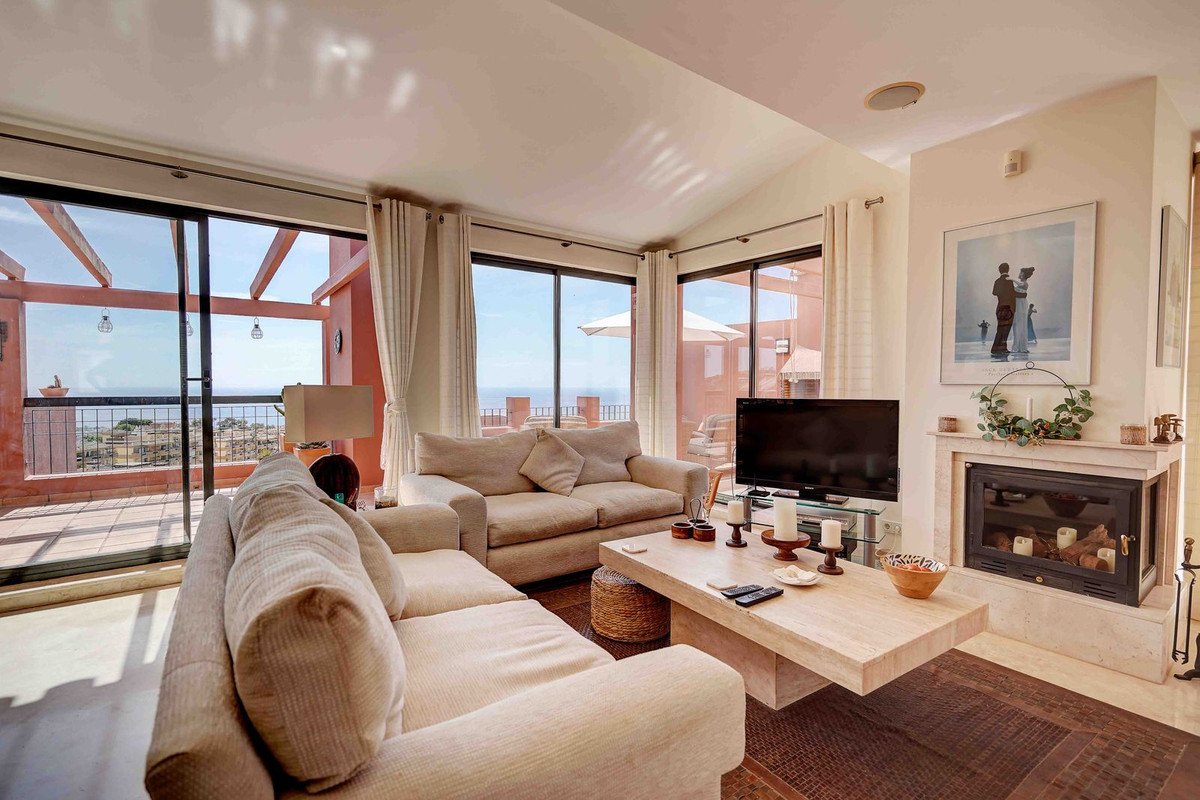 2 Bed Penthouse in Calahonda