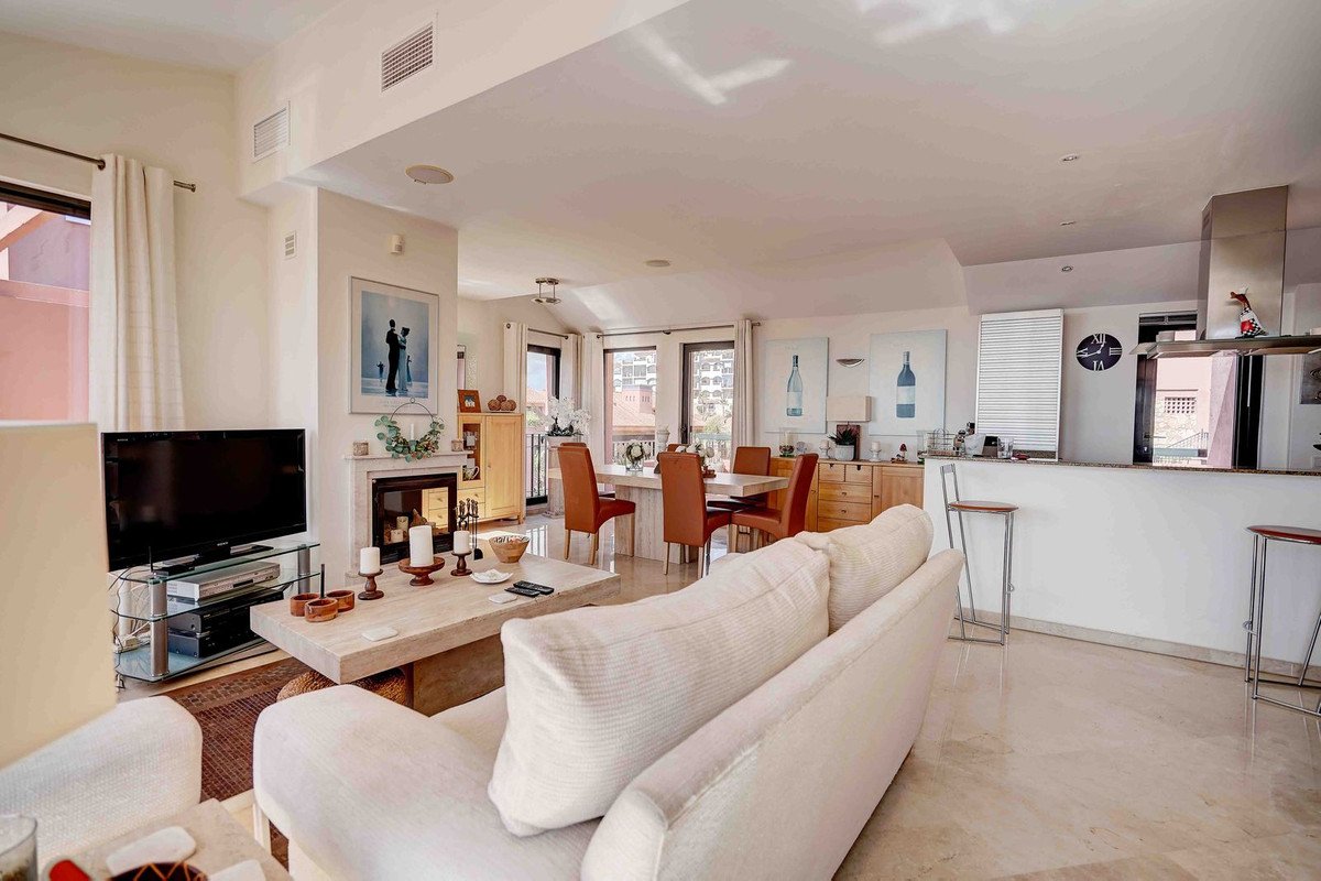 2 Bed Penthouse in Calahonda