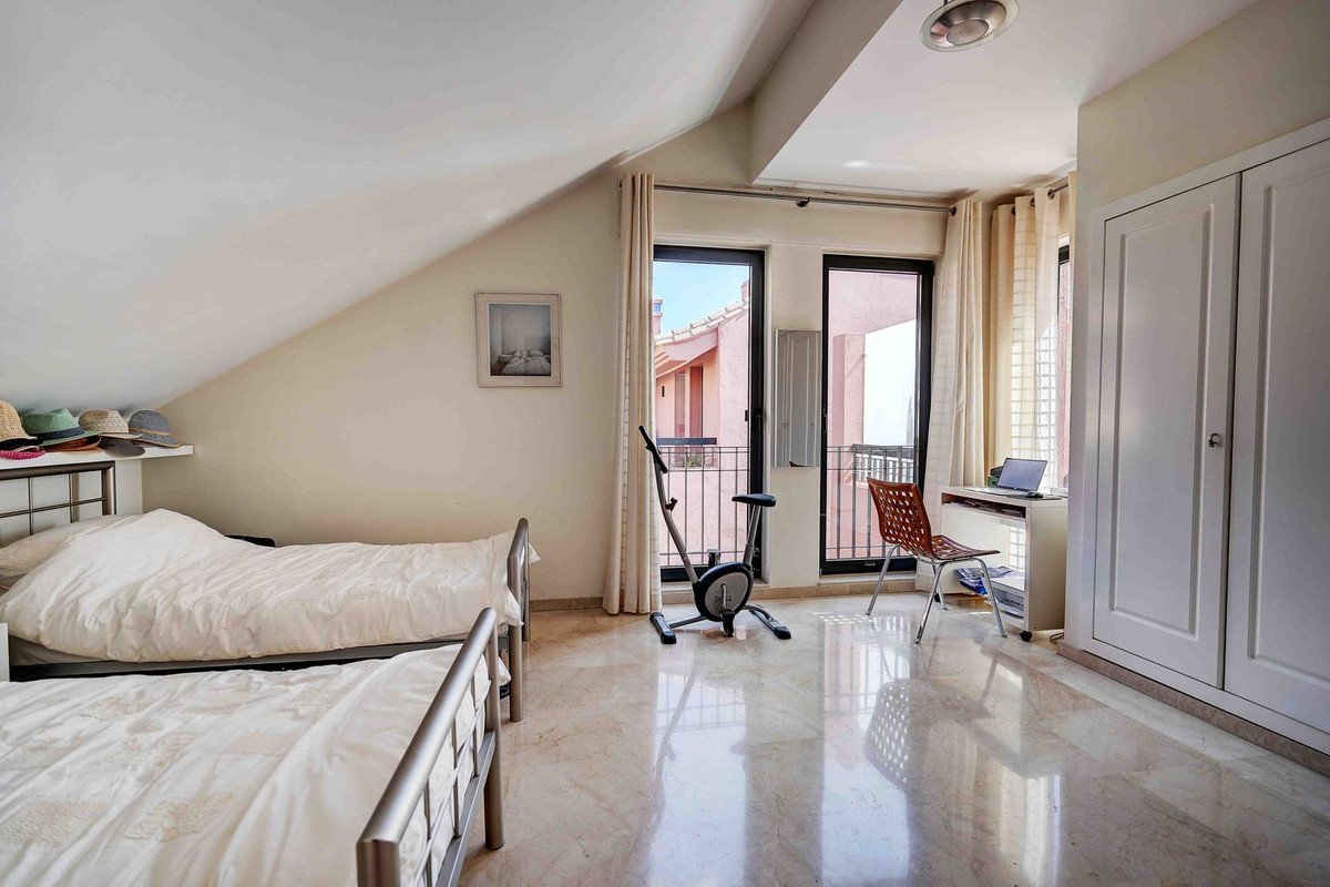 2 Bed Penthouse in Calahonda