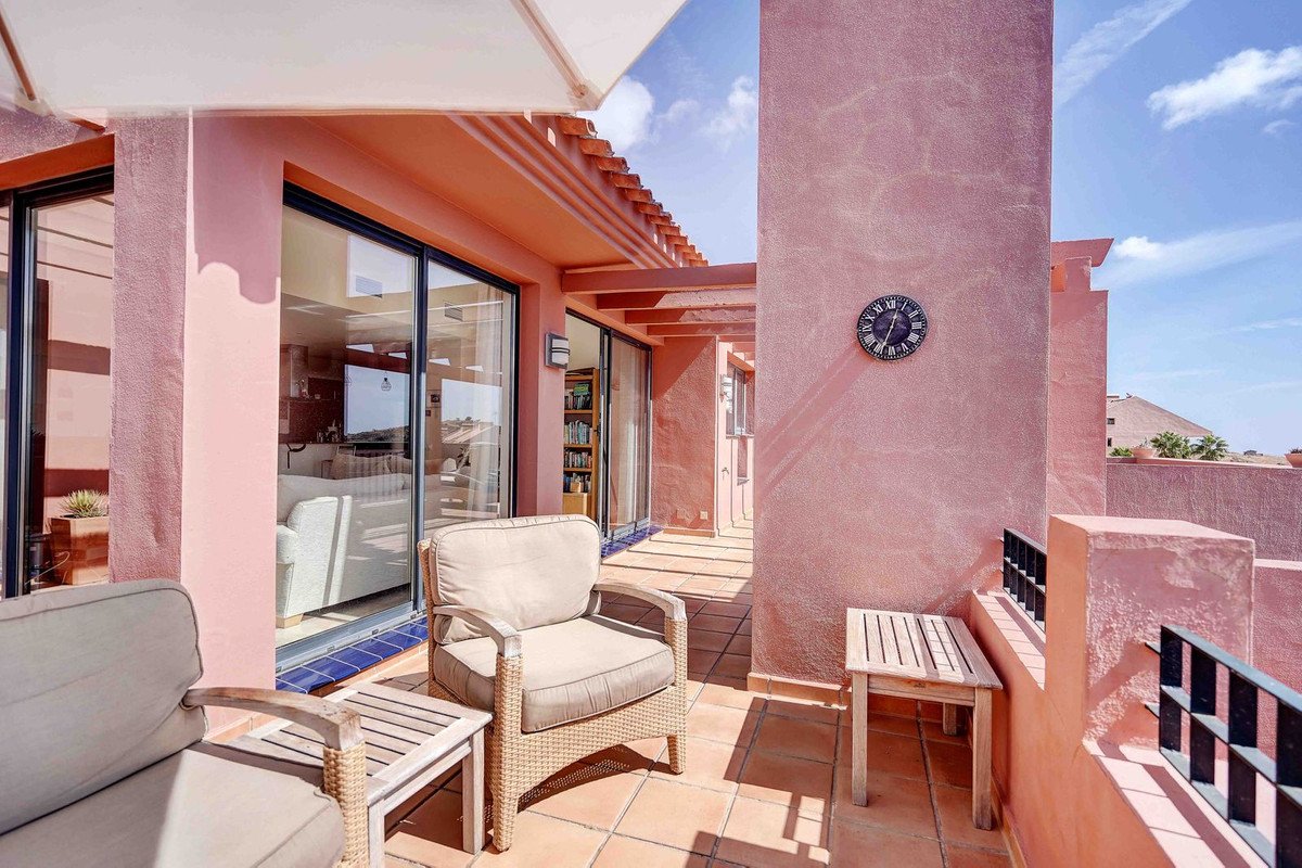 2 Bed Penthouse in Calahonda