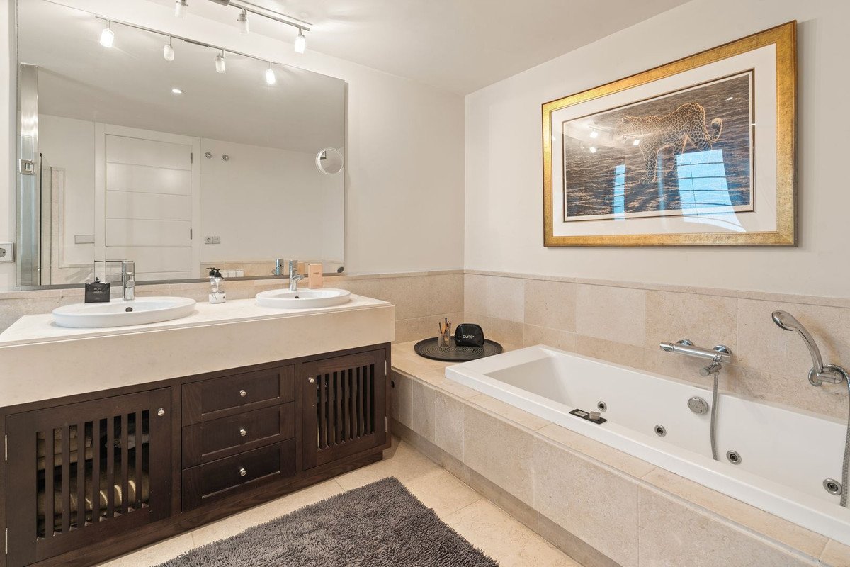 3 Bed Ground Floor Apartment in Los Flamingos