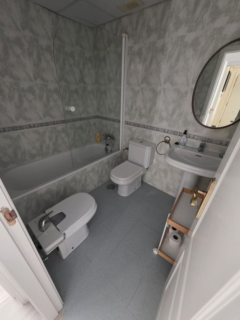 2 Bed Middle Floor Apartment in Puerto Banús