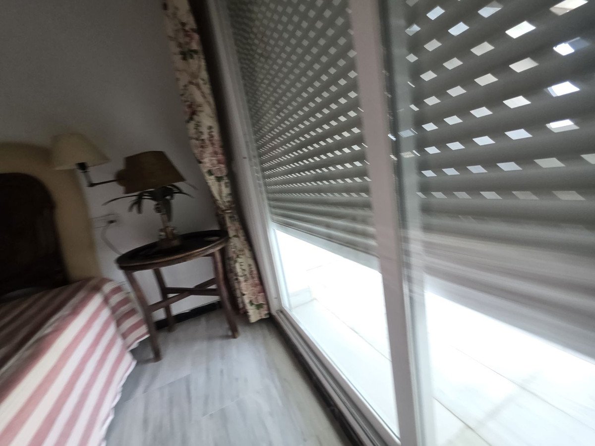 2 Bed Middle Floor Apartment in Puerto Banús