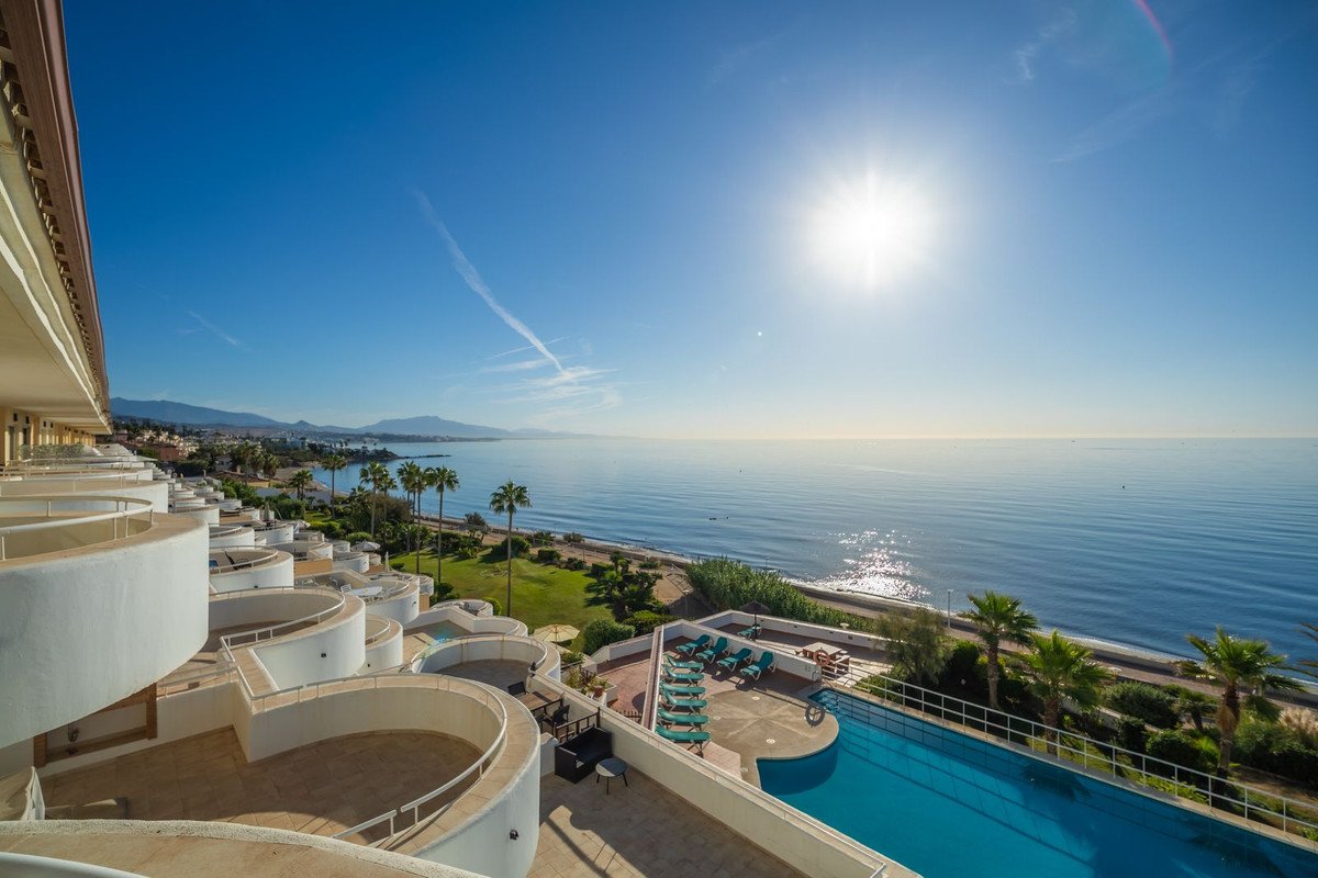 3 Bed Penthouse in Estepona