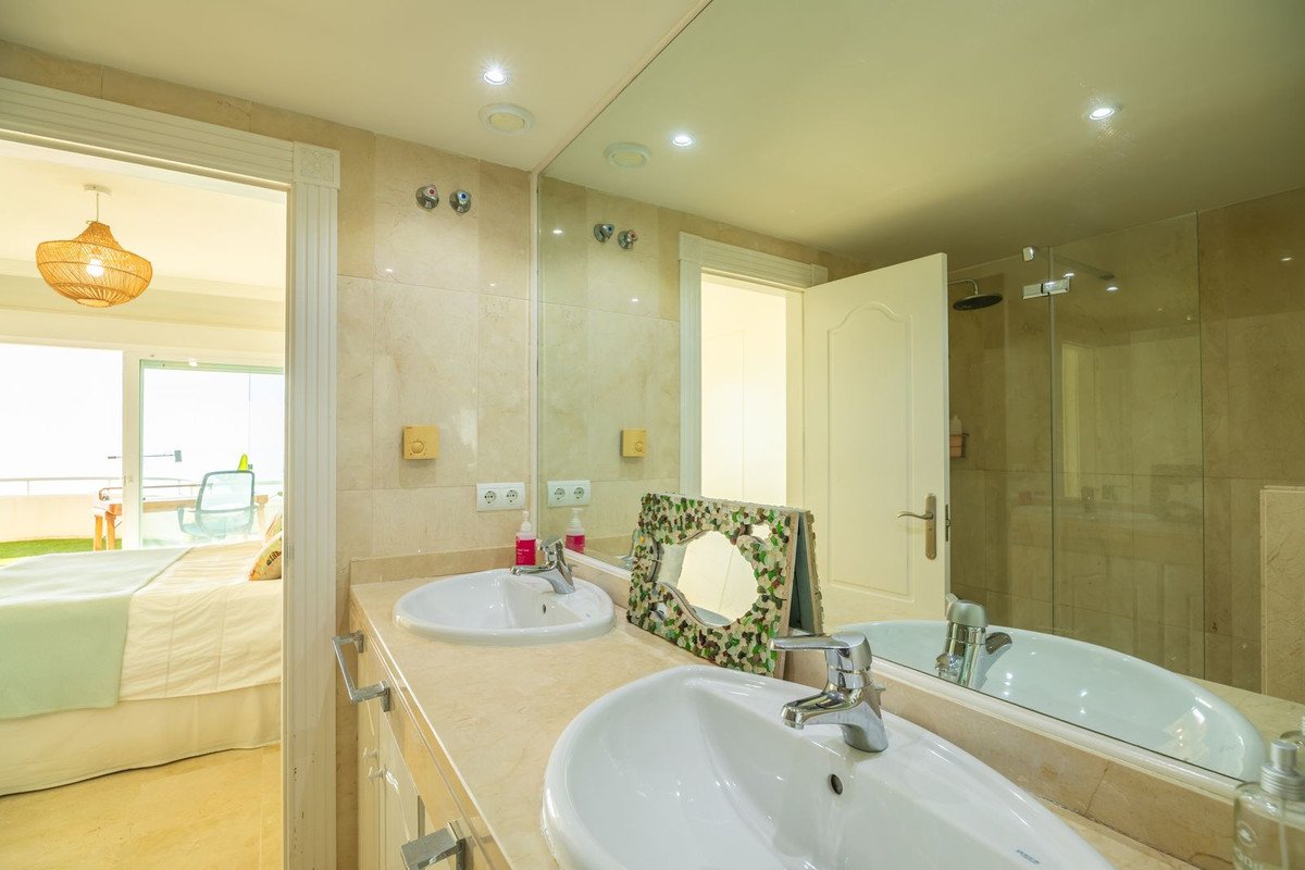 3 Bed Penthouse in Estepona