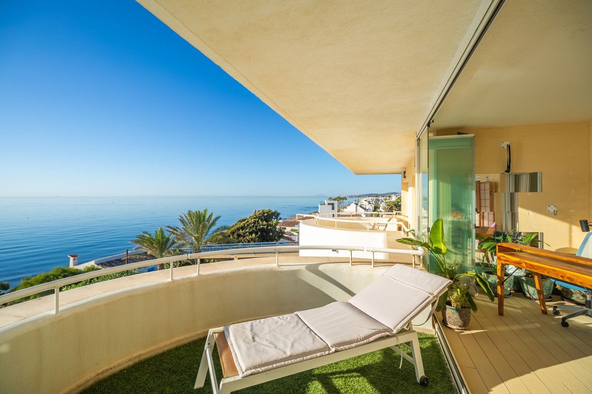 3 Bed Penthouse in Estepona