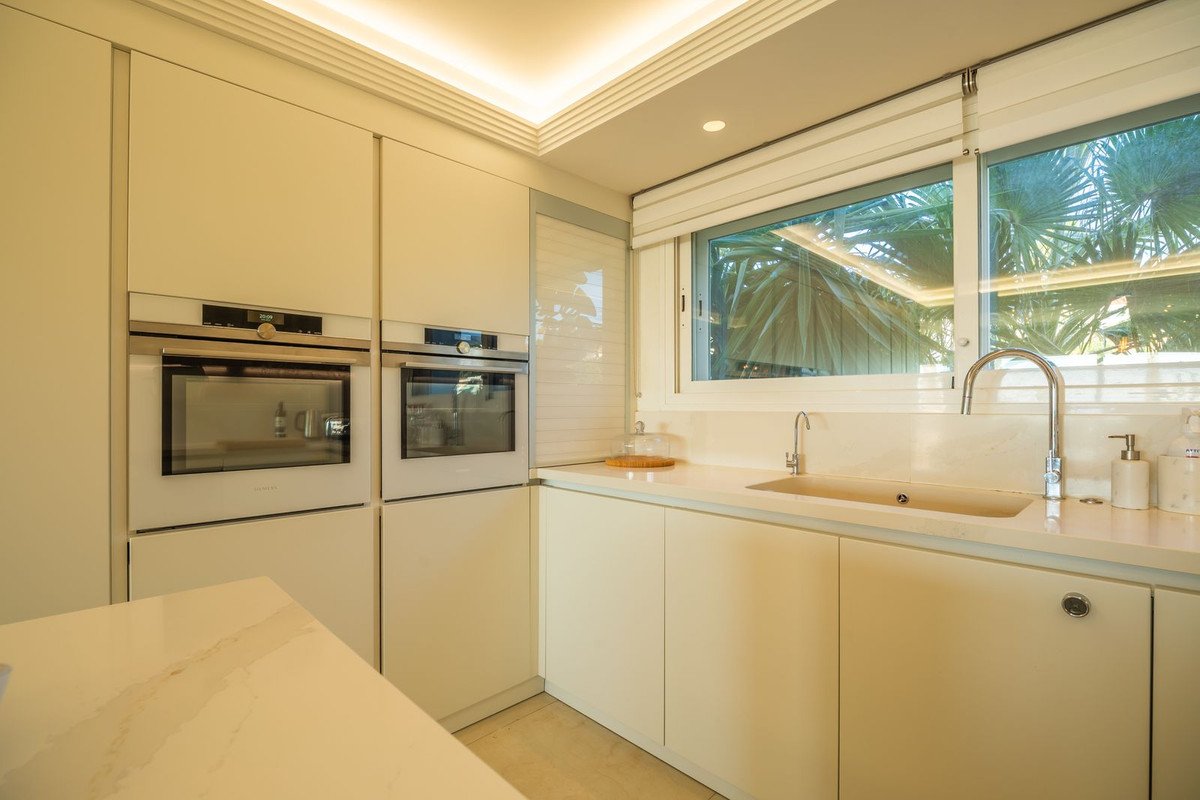 3 Bed Penthouse in Estepona