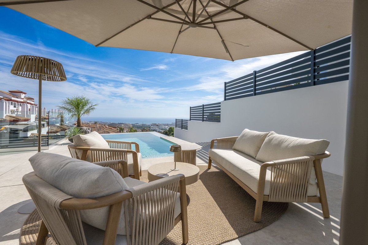 4 Bed Detached Villa in Benalmadena
