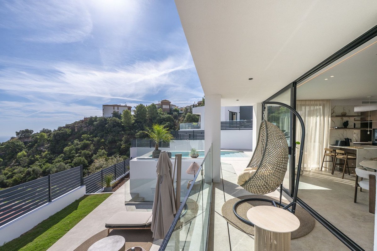 4 Bed Detached Villa in Benalmadena