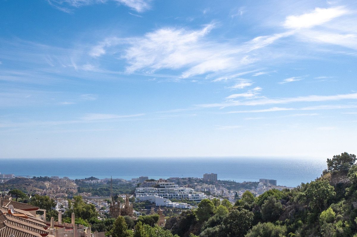 4 Bed Detached Villa in Benalmadena