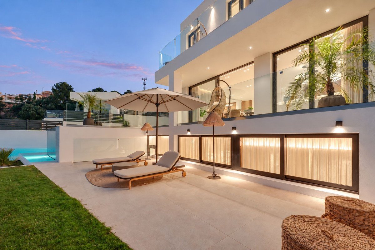 4 Bed Detached Villa in Benalmadena