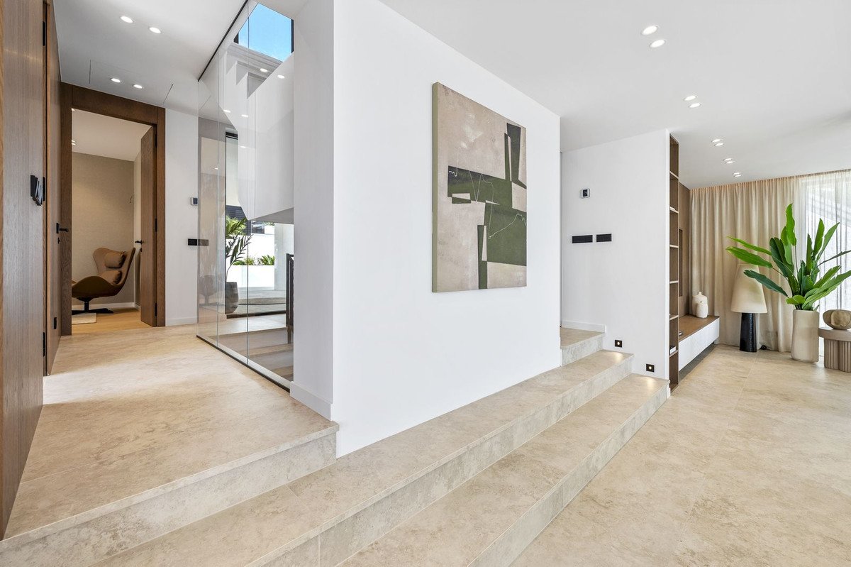 4 Bed Detached Villa in Benalmadena